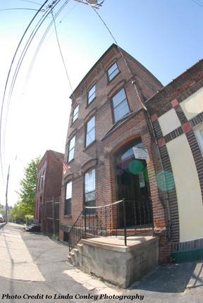 38 Catherine St., Note The Typically Neglected South End Sidewalk