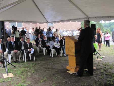 Mayor Jerry Jennings At The Podium