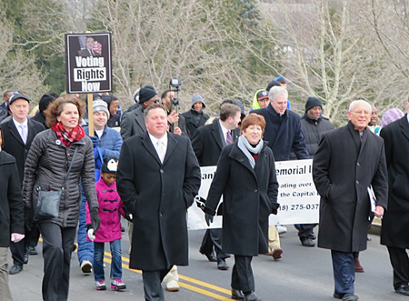 Assembly Member Pat Fahey, County Executive Dan McCoy, Albany Mayor Kathy Sheehan and Congressman Paul Tonko Lead And Sing