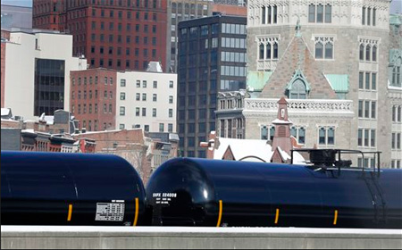 Unnecessarily Explosive Oil Tankers Threatening Downtown Albany