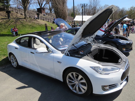 The Tesla Is Definitely A Babe Magnet