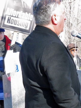 Jerry Jennings At The Mic