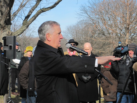 Mayor Jennings At The Mic