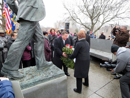 The Mayor and The County Executive Lay The Wreath At Dr. King's Feet